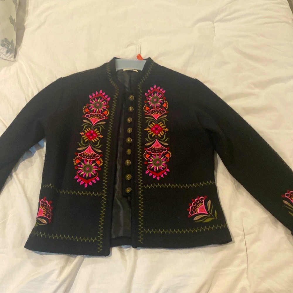 Beautiful Carson sweater/jacket